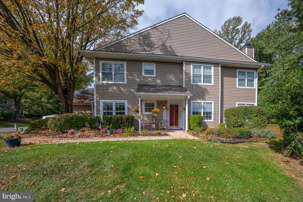 325 Danbury Ct #325, GLEN MILLS