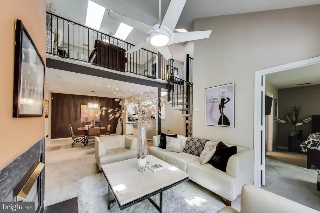 10021 Vanderbilt Cir #14, Rockville