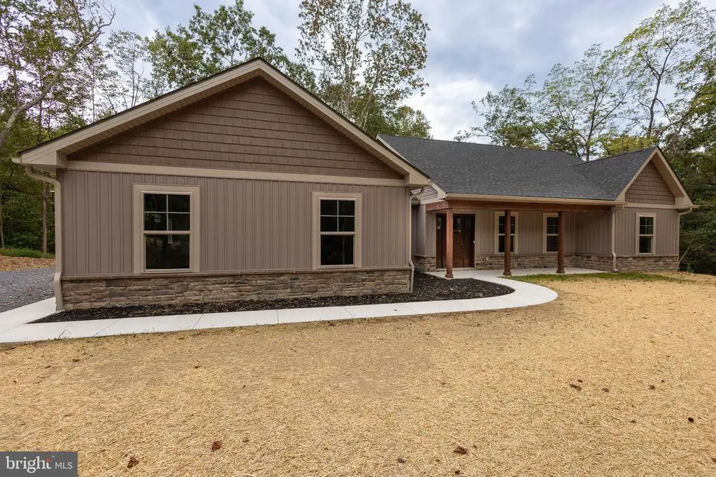 89 Dark Hollow Ct, GERRARDSTOWN