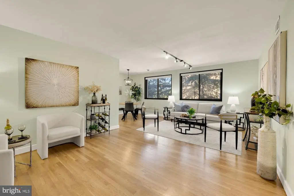 2016 N Adams St #604, ARLINGTON