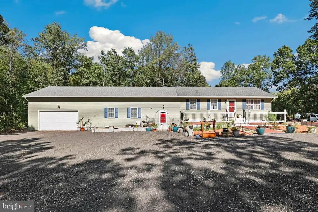 9463 Rogues Rd, MIDLAND