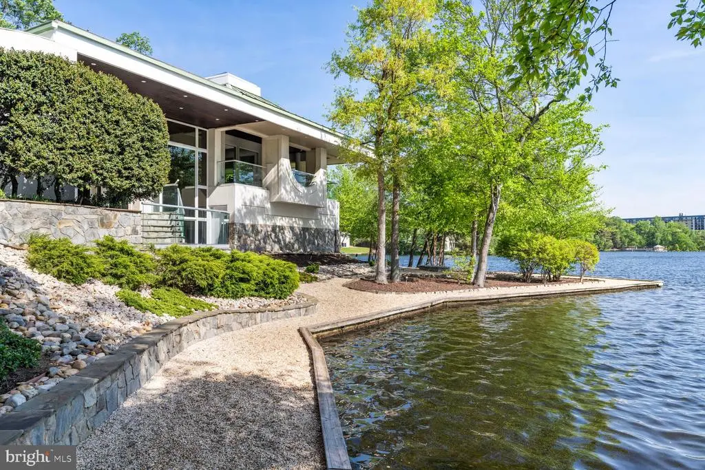 6106 Beachway Dr, FALLS CHURCH