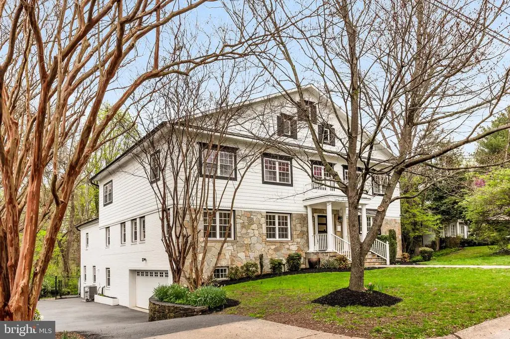 4902 Derussey Pkwy, Chevy Chase