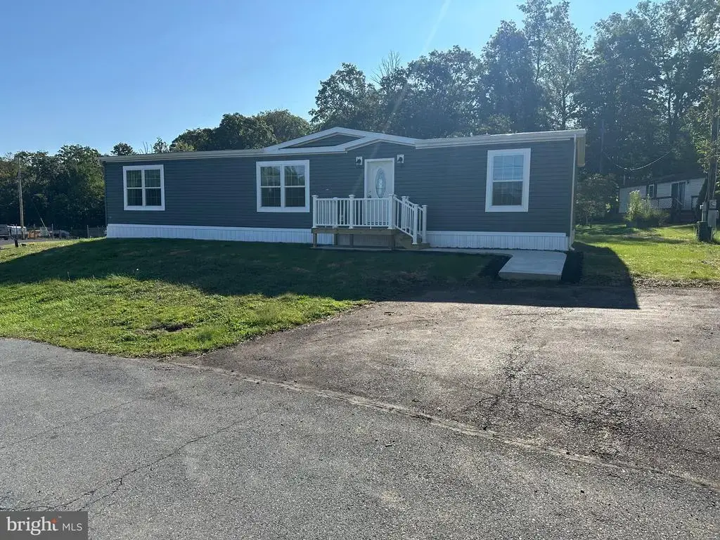 6 Evergreen Dr, QUAKERTOWN