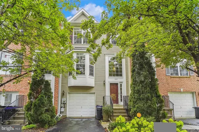 152 Fieldstone Ct, Frederick