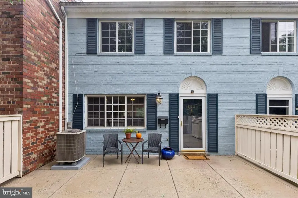 1573 N Van Dorn St #a, ALEXANDRIA