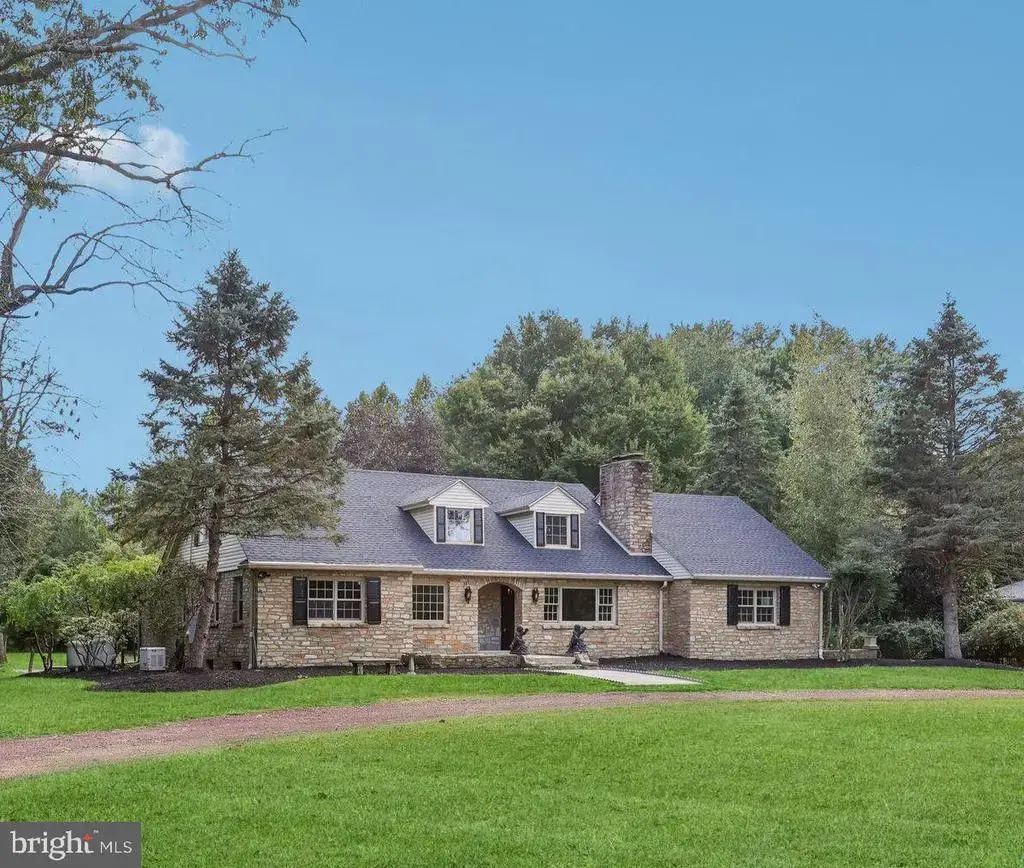 611 River, YARDLEY