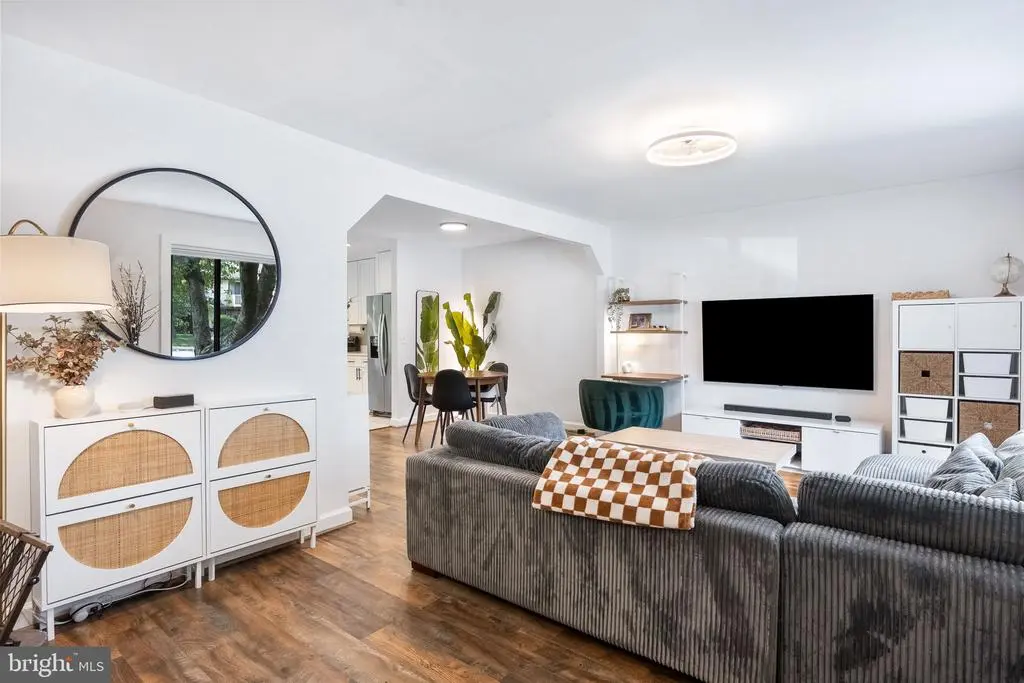 9150 Centerway Rd, Gaithersburg