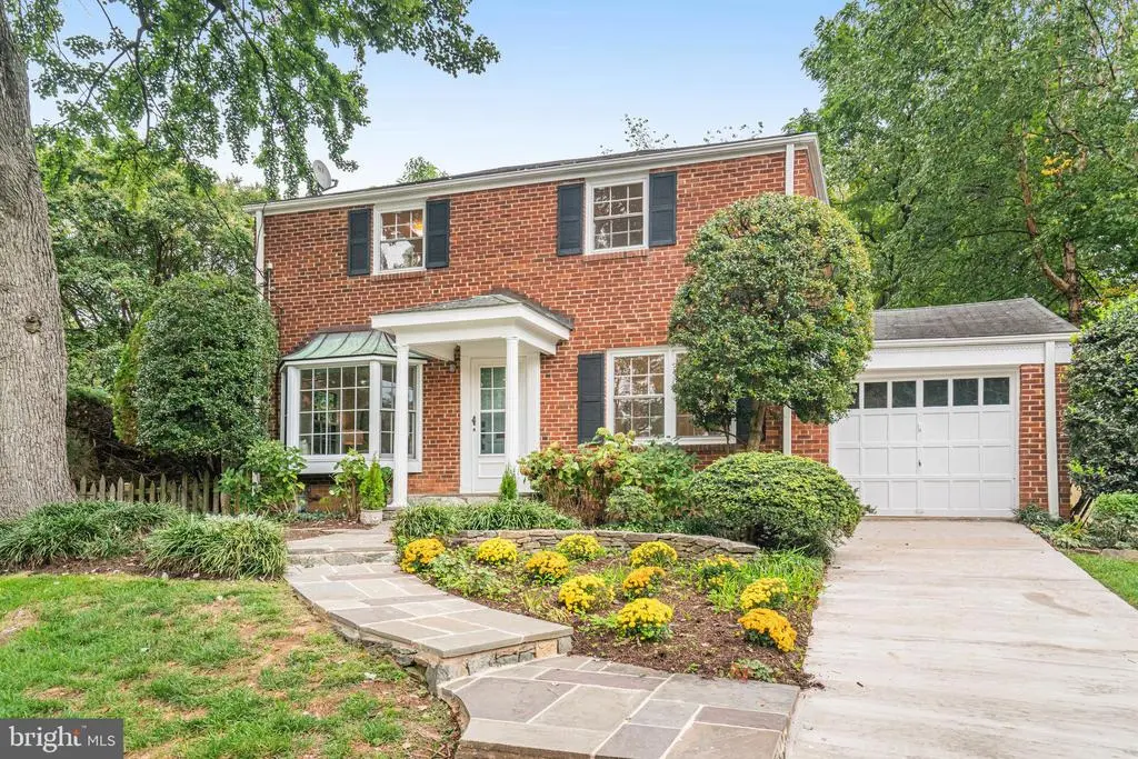 5424 24th St N, ARLINGTON