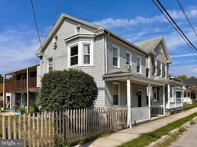 32 N York St, Etters