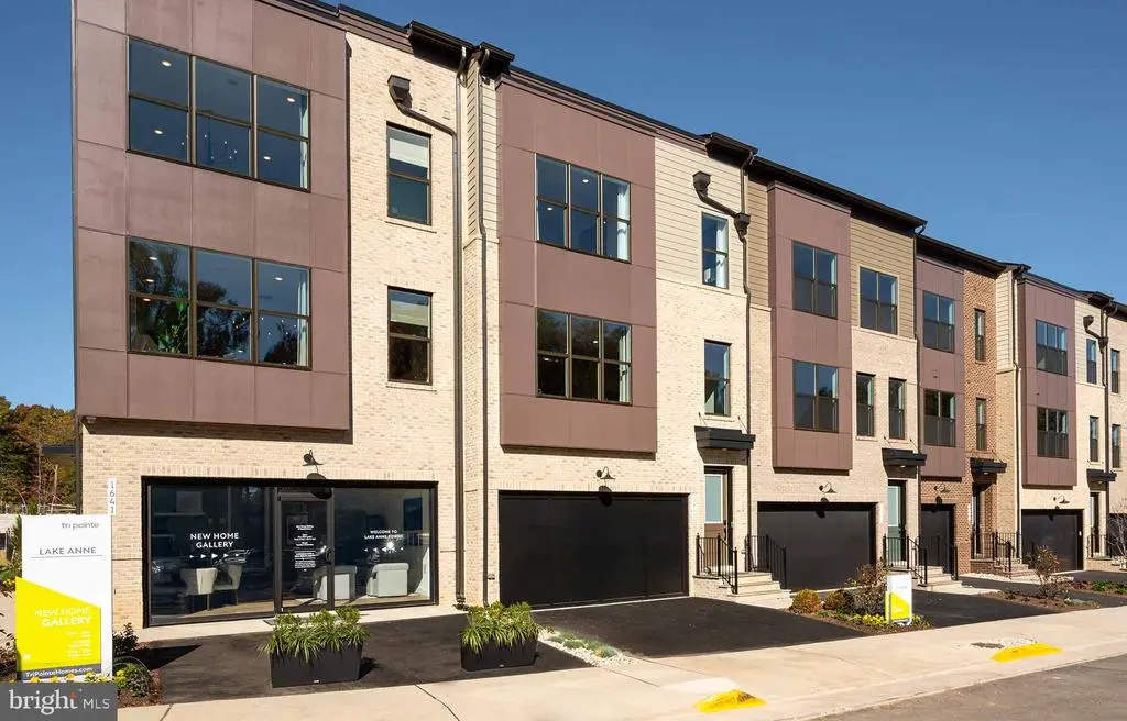 1624 Fellowship Sq, Reston