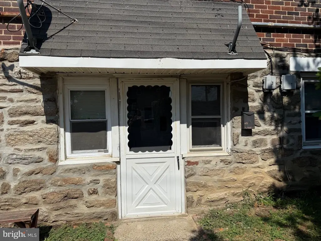 1041 Fanshawe St, PHILADELPHIA