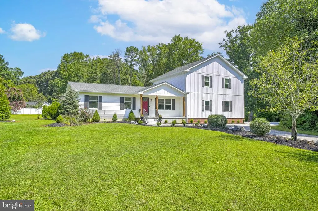 24925 Sotterley Rd, Hollywood