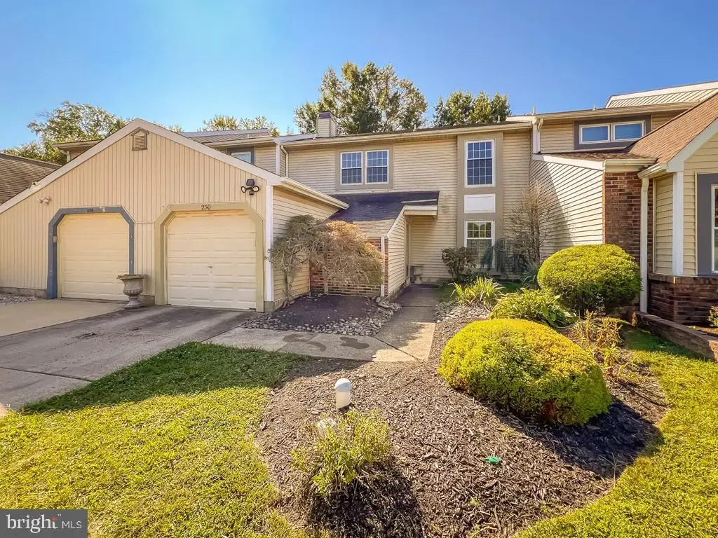 250 Wild Orchid Ct, YARDLEY