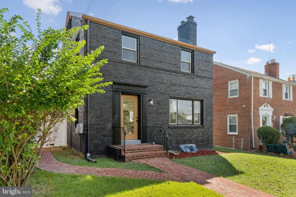 1794 41st Pl Se, WASHINGTON