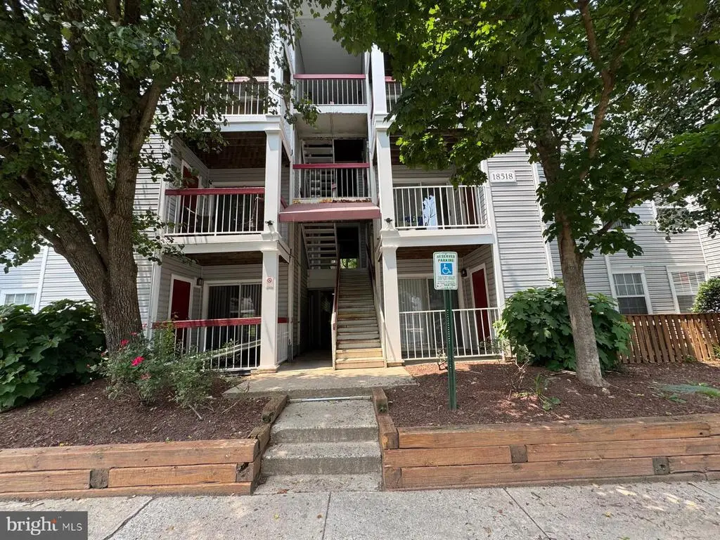 18518 Boysenberry Dr #226, Gaithersburg