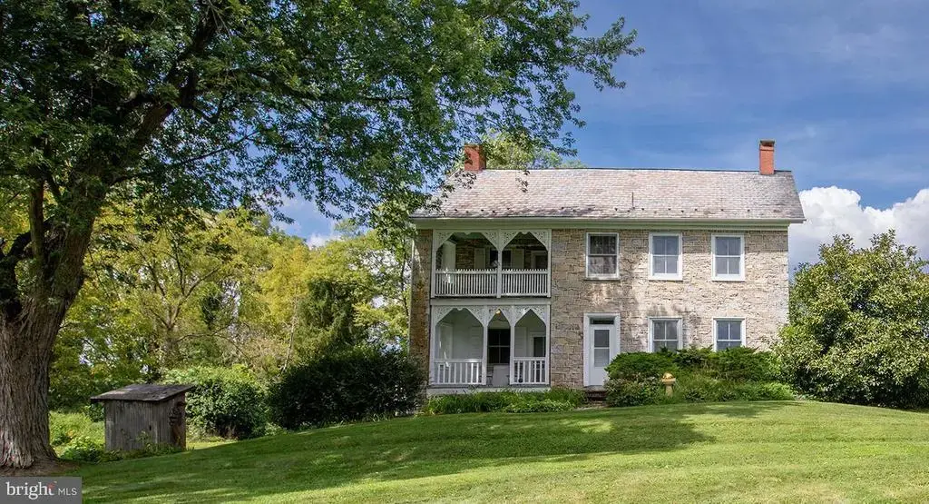 385 Albright Rd, KUTZTOWN
