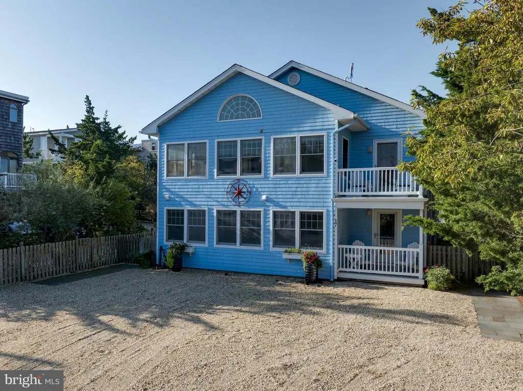 17 E 14th St, BARNEGAT LIGHT