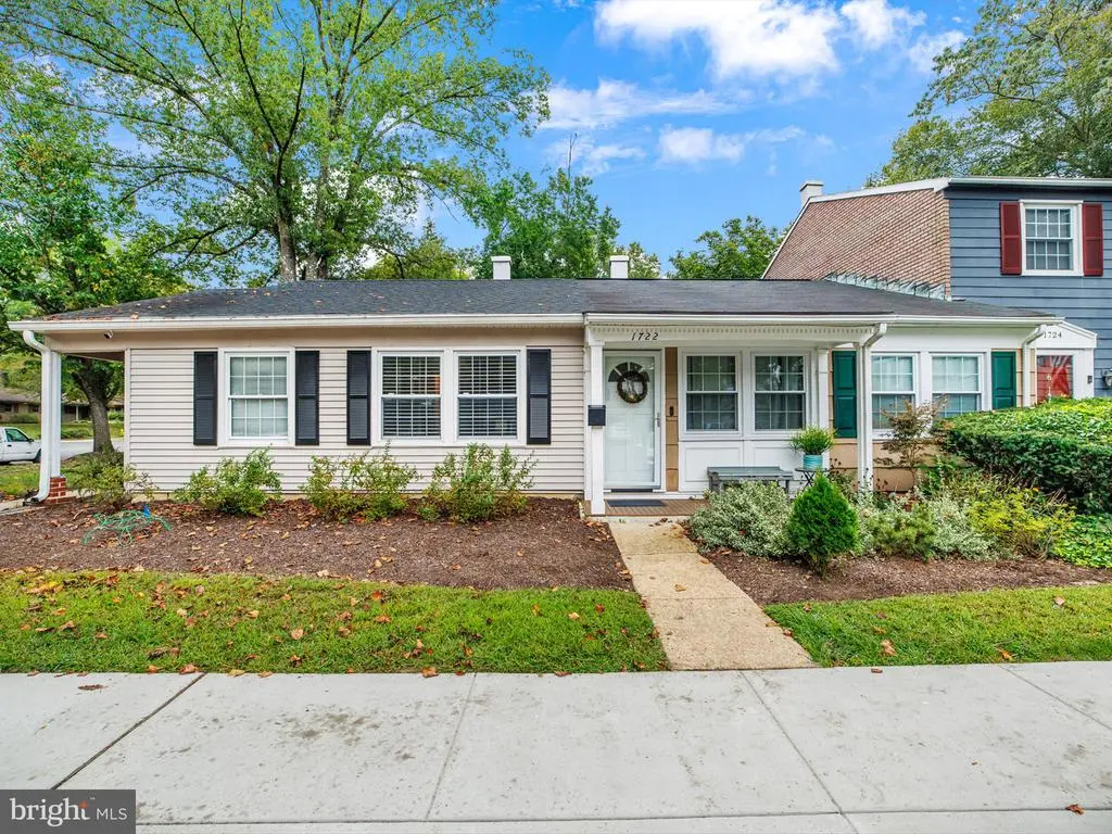 1722 Whitestone Ct #51, Crofton