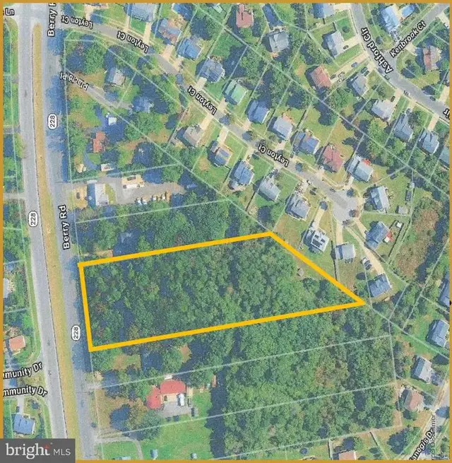 10515 Berry Rd, Waldorf