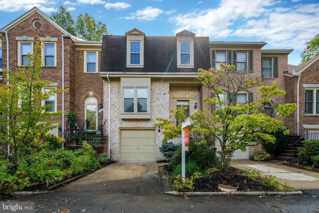 3019 Oakton Meadows Ct, Oakton