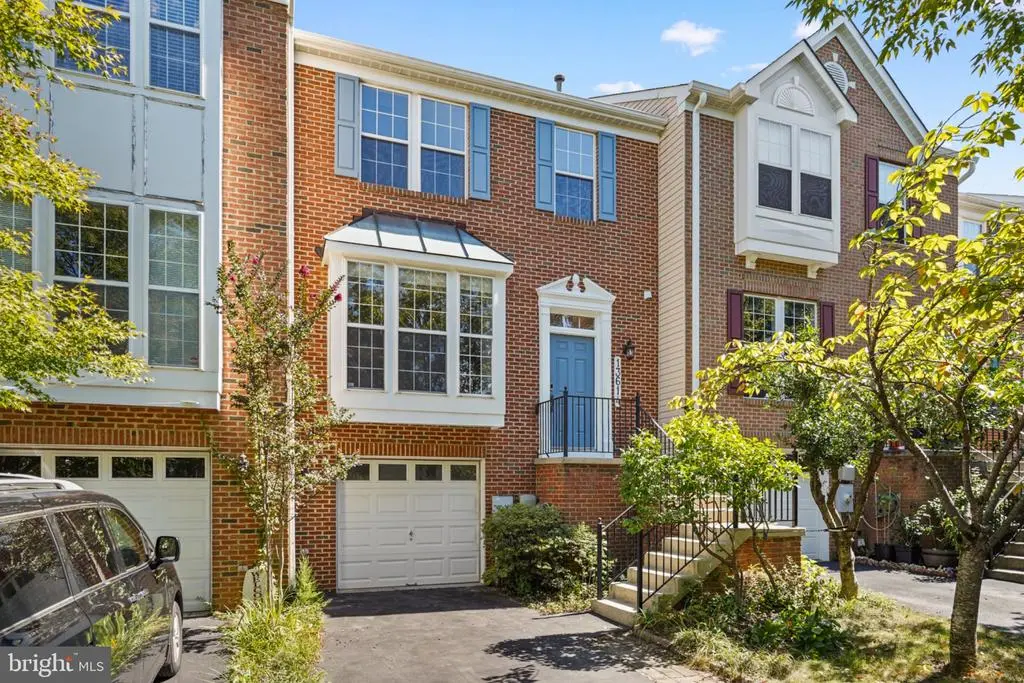 13614 Valley Oak Cir, Rockville