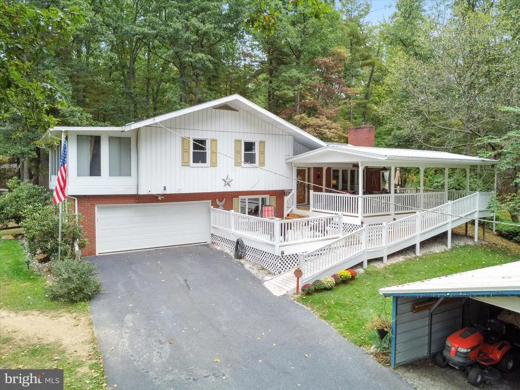 1032 Knob Hill Rd, FAYETTEVILLE