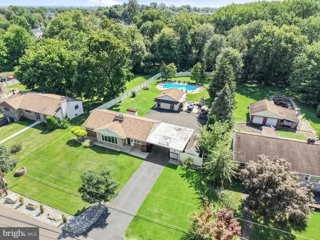 2387 Forrest Ave, BENSALEM