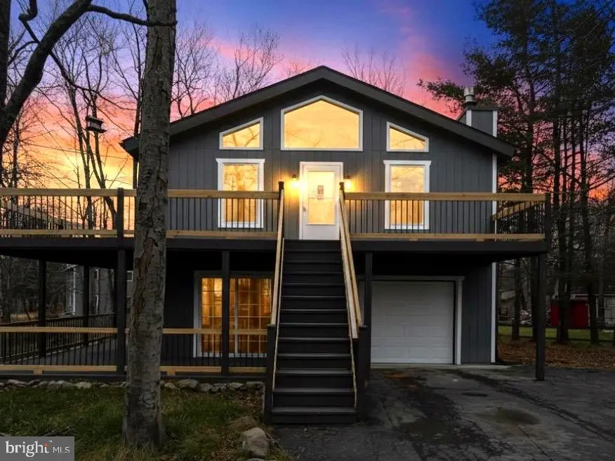 5646 Pembrook Dr, Tobyhanna