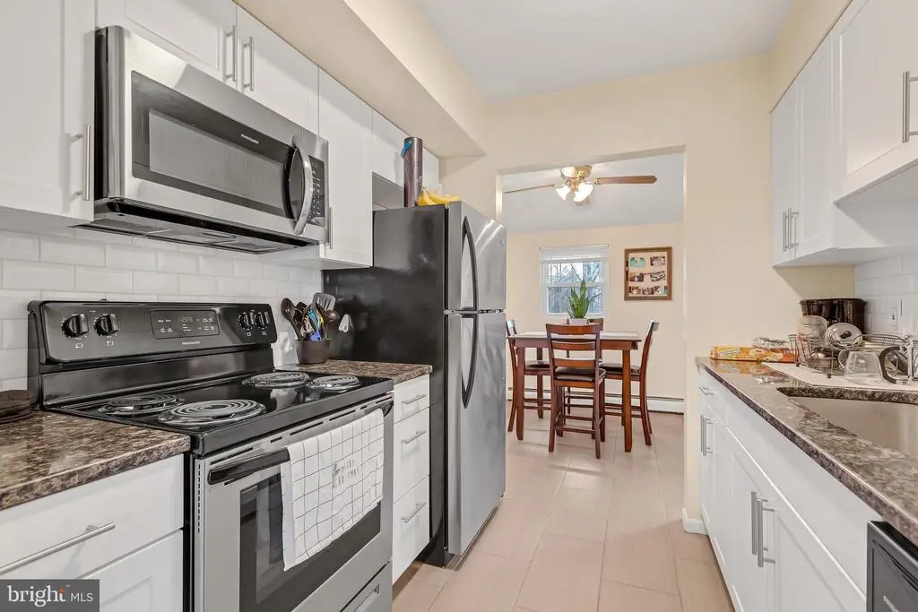 200 Spruce St #b28, DOYLESTOWN