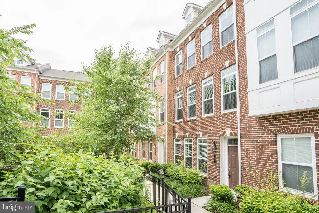 9652 Pullman Pl, FAIRFAX