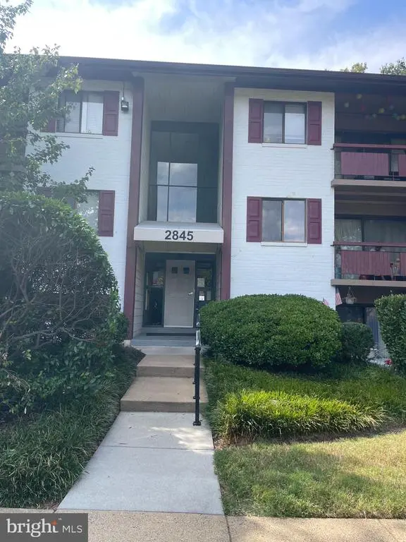 2845 Windsor Dr #302, FALLS CHURCH