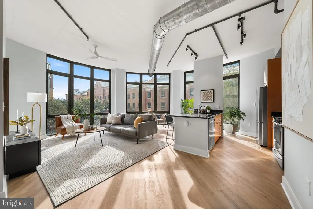 520 John Carlyle St #228, ALEXANDRIA