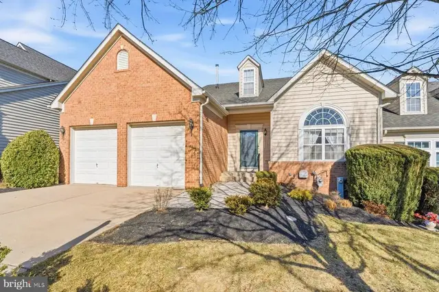 8330 Meadowsweet Rd #8330, Pikesville