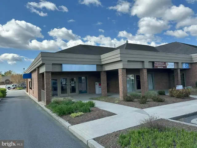 106 Milford St #401, Salisbury