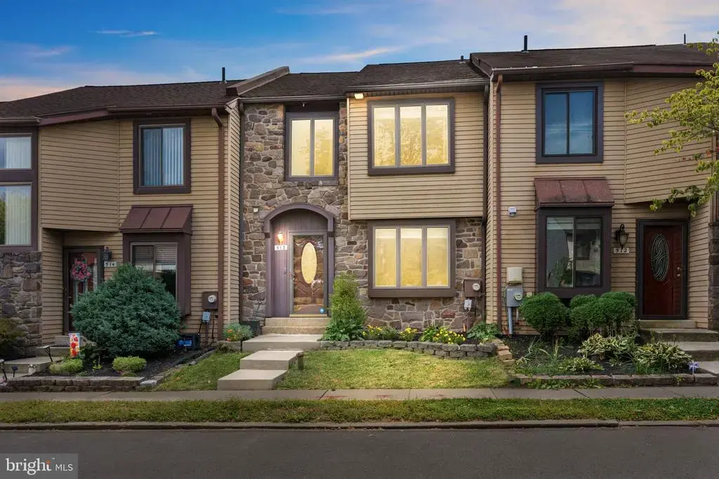 513 Atwood Ct, NEWTOWN