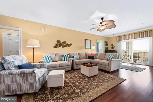 2700 Willow Oak Dr #311b, Cambridge