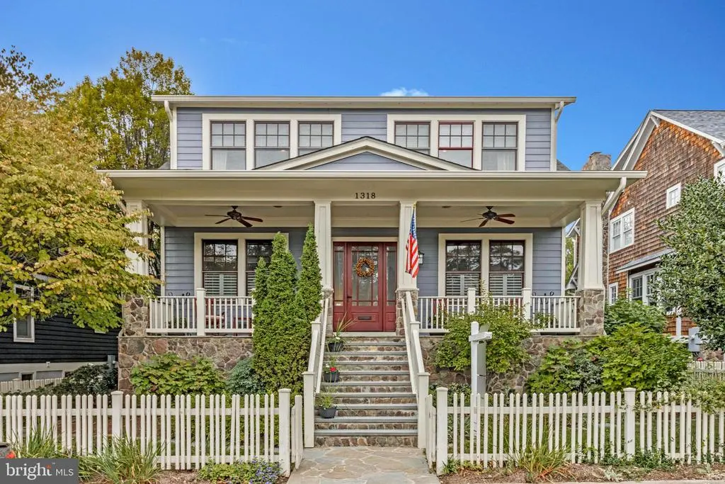 1318 N Jackson St N, ARLINGTON