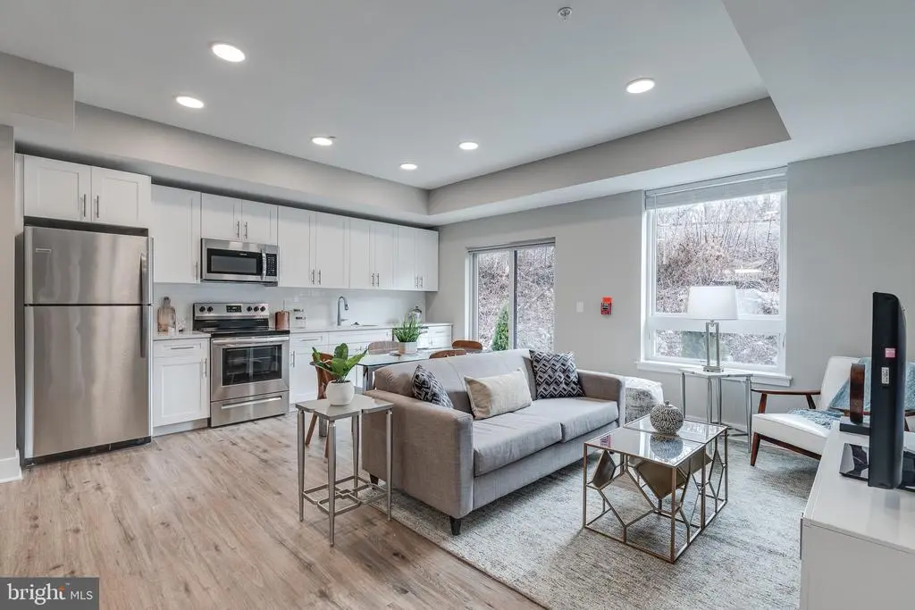 1952 Bryn Mawr Ave #1b, PHILADELPHIA