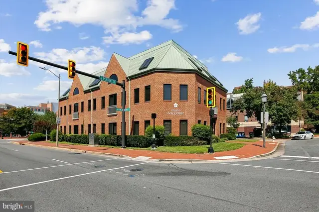 1501 Duke St, Alexandria
