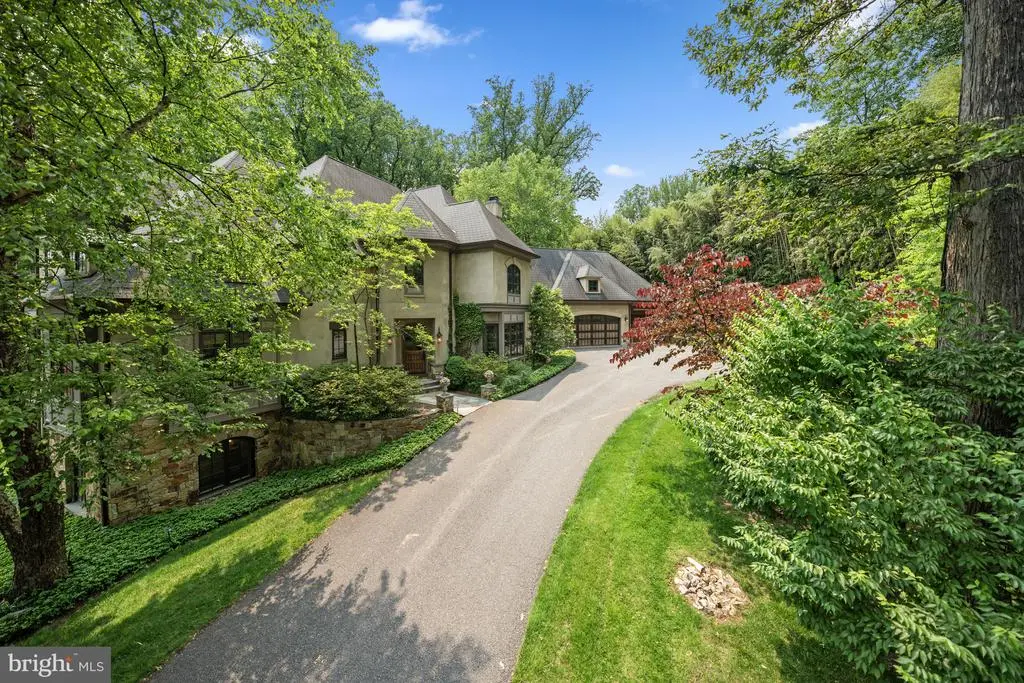 10 Burning Tree Ct, BETHESDA