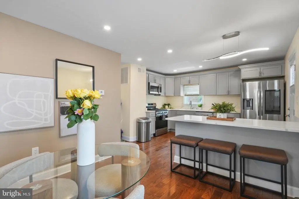 5077 Just St Ne, WASHINGTON