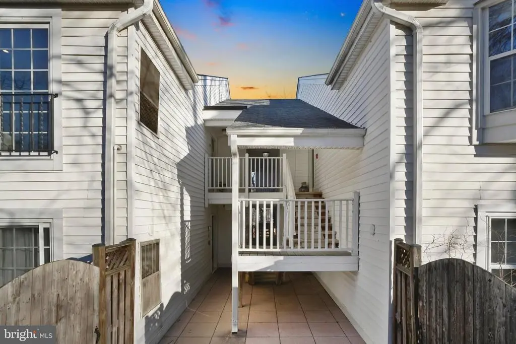 2050 N Calvert St #407, ARLINGTON