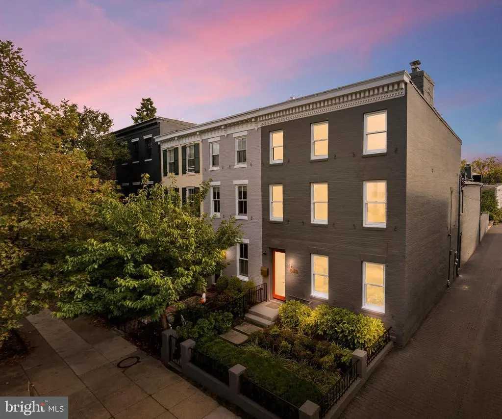 633 E St Se, WASHINGTON