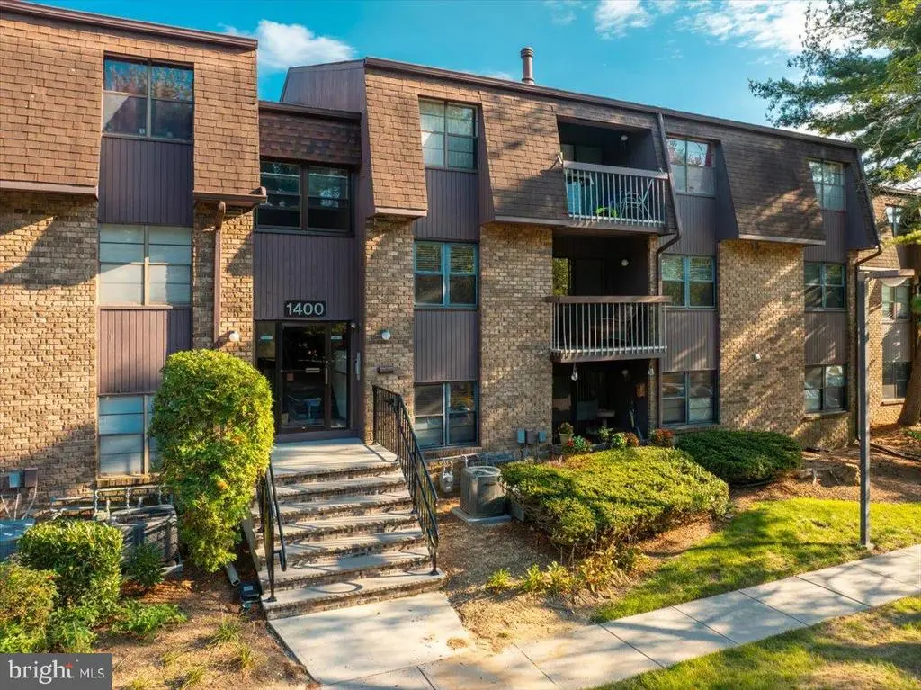 1421 Country Mill Dr, EAST WINDSOR