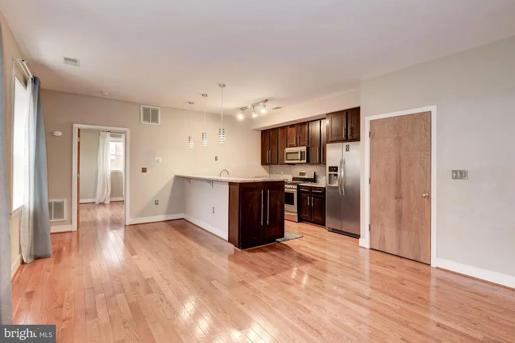 921 Butternut St Nw #303, WASHINGTON