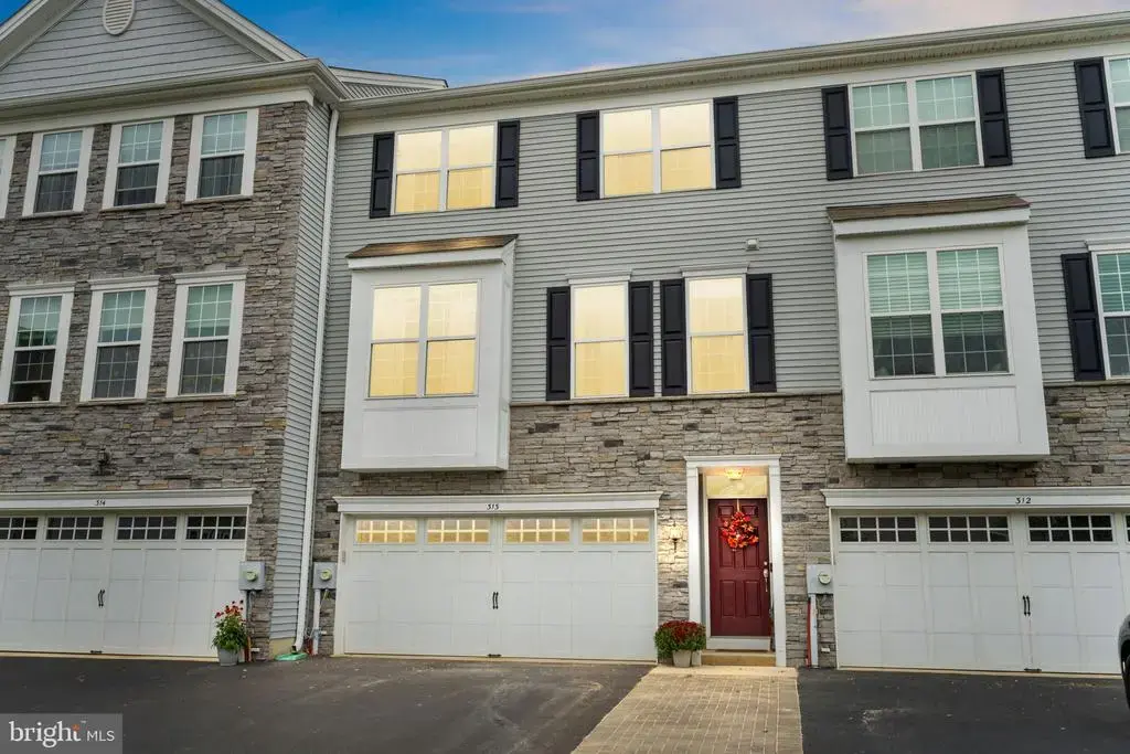 313 Chestnut Ct, LANGHORNE