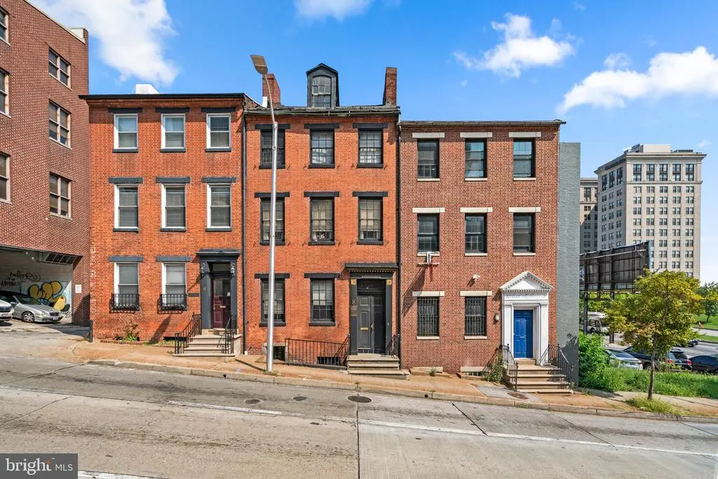 8 E Mulberry St, Baltimore