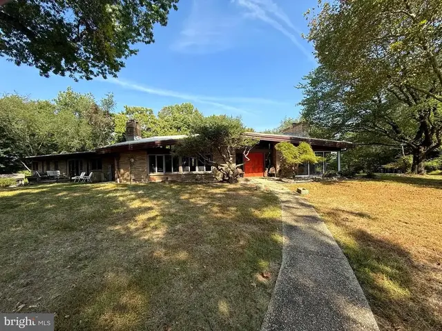 108 S Spring Valley Rd, Wilmington