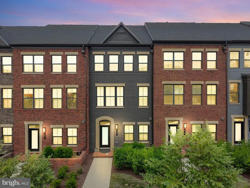 818 S Greenbrier St, ARLINGTON